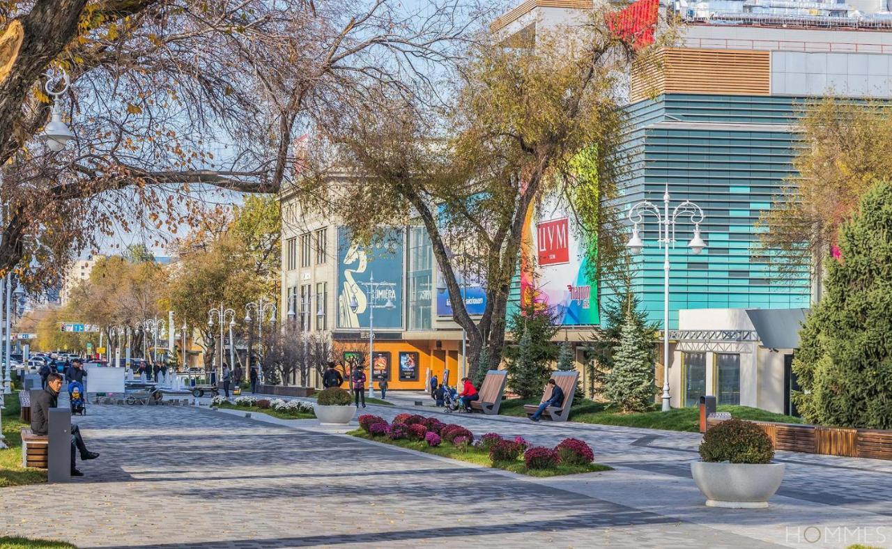 Апартаменти Уютная 2 ком-я квартира в центре города, район Арбата Алмати Екстер'єр фото